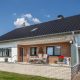 Saniertes Einfamilienhaus mit Hohlfalzziegel Z5 in vulkanschwarz auf dem Dach