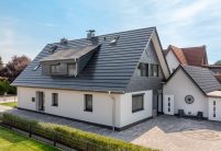 Gerenoveerd vrijstaand huis met onze zonnepan Stylist-PV met Autarq bijgebouw en binnenplaats