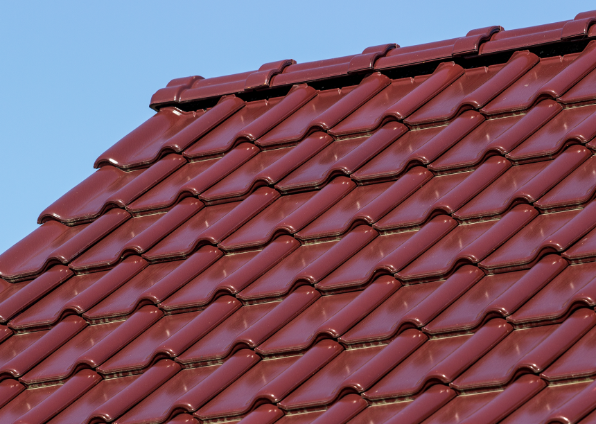 FD-dakpan J11v, vorst F6v en beginvorst in de edel-engobe edelwijnrood met een mooi, egaal dekbeeld.