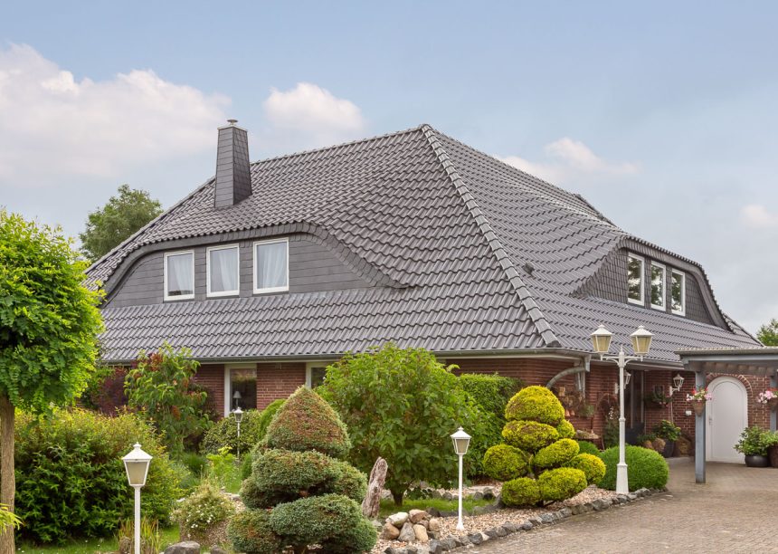 Chique eengezinswoning met een elegante, zilverkleurig grijze dakpan Z5.