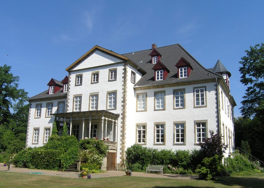 OVH-dakpan »variwell« op het dak van Schloss Bruche.