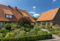 Landhuis met vakwerk en de OVH-dakpan Z5