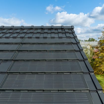 J160 en J160-PV op zadeldak met nokvorst F21.