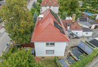 Gerenoveerde eengezinswoning als Jacobi-referentie met de dubbele holle dakpan Tradition in Edelmarone